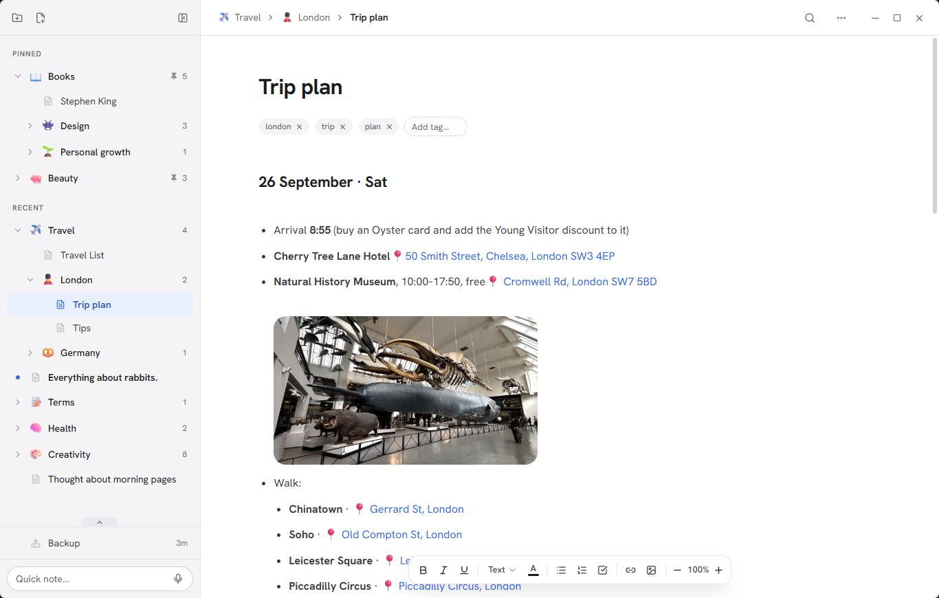 Benome on Windows: folders nested in a tree on the left, and an open trip plan with a photo, headings and map links on the right.